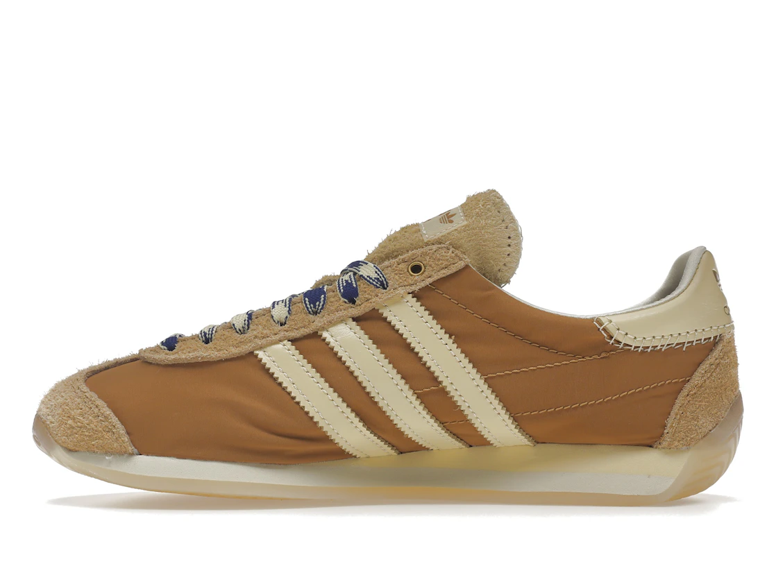 Vue 19 de adidas Originals Country Wales Bonner Mesa Tan