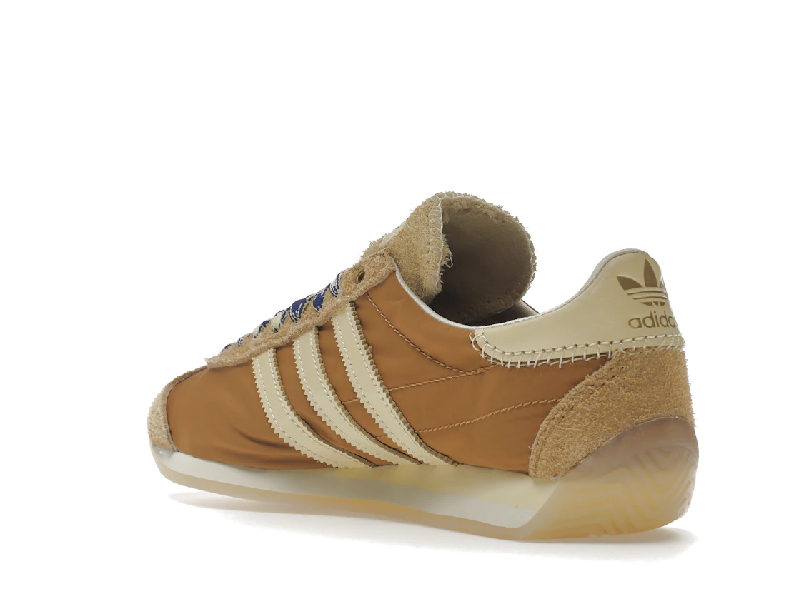 Vue 24 de adidas Originals Country Wales Bonner Mesa Tan