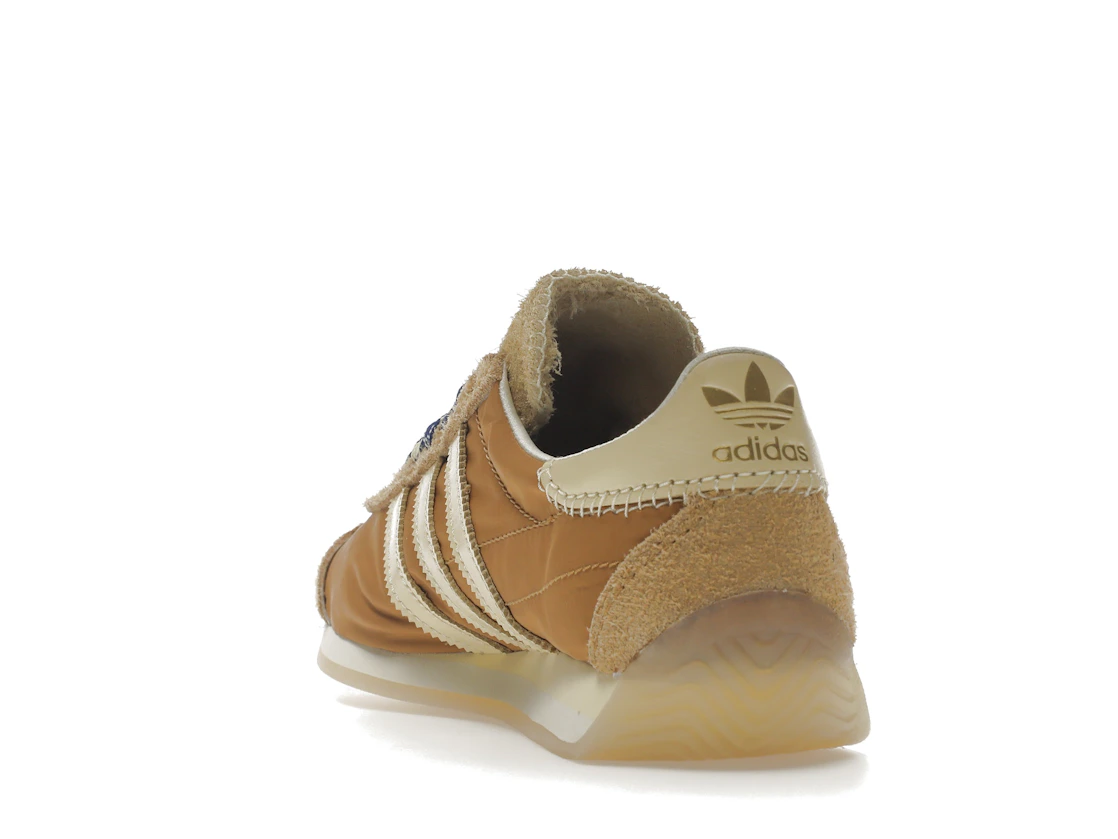 Vue 26 de adidas Originals Country Wales Bonner Mesa Tan