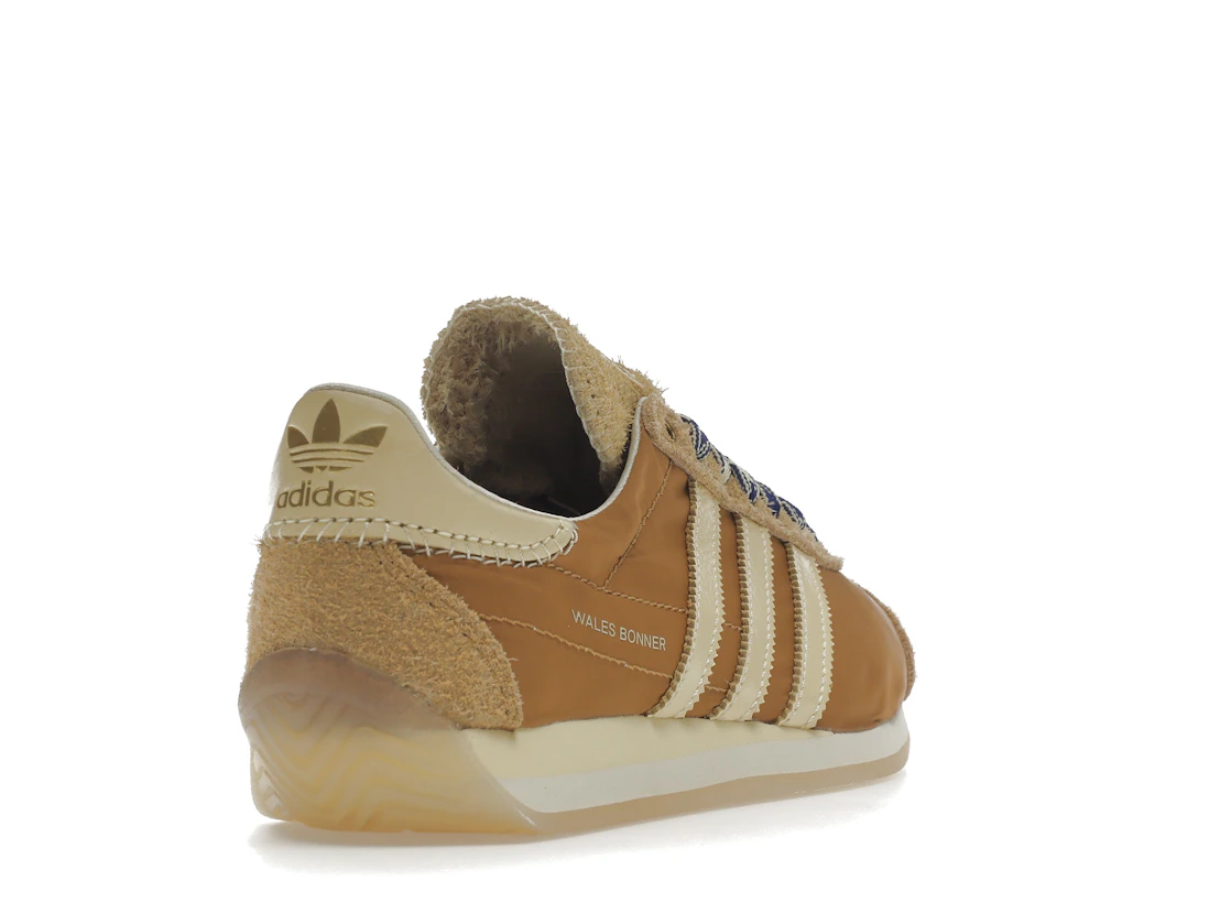 Vue 31 de adidas Originals Country Wales Bonner Mesa Tan