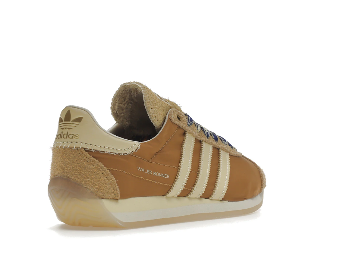 Vue 32 de adidas Originals Country Wales Bonner Mesa Tan