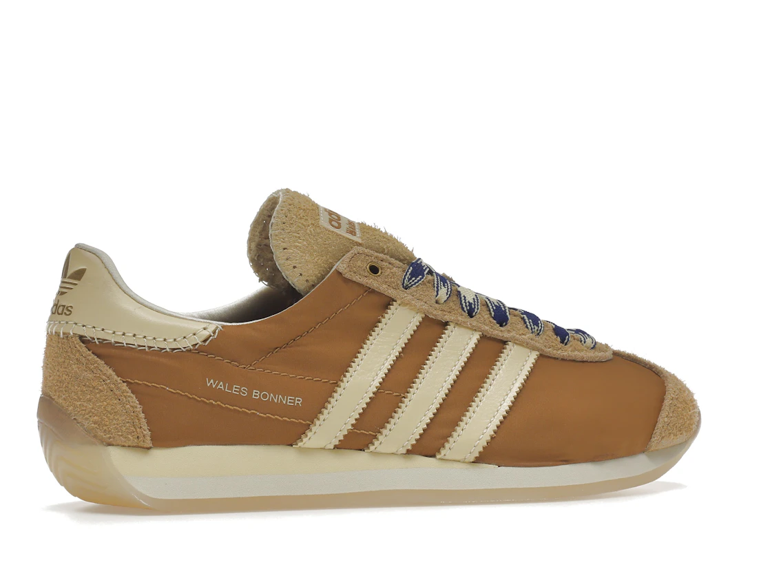 Vue 35 de adidas Originals Country Wales Bonner Mesa Tan