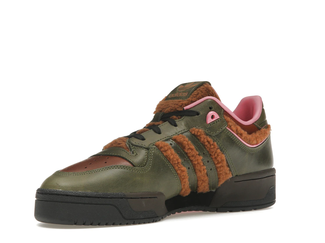 Vue 15 de adidas Rivalry 86 Low The Simpsons Werewolf Flanders