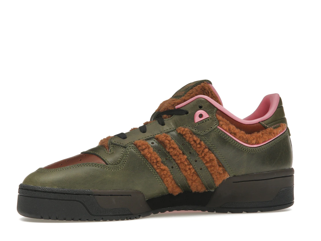 Vue 17 de adidas Rivalry 86 Low The Simpsons Werewolf Flanders