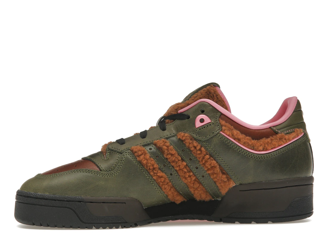 Vue 18 de adidas Rivalry 86 Low The Simpsons Werewolf Flanders