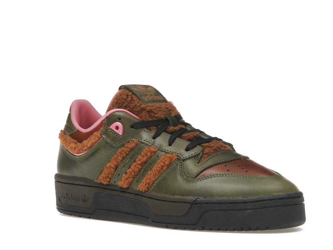 Vue 5 de adidas Rivalry 86 Low The Simpsons Werewolf Flanders