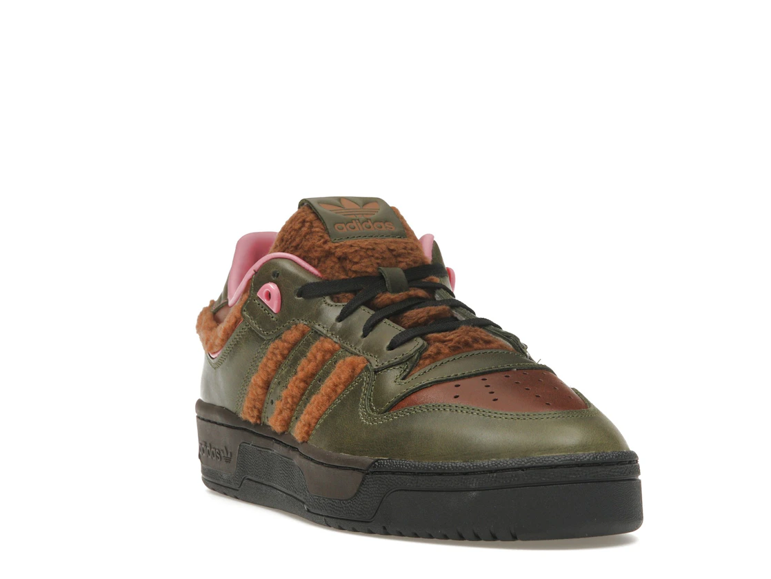 Vue 7 de adidas Rivalry 86 Low The Simpsons Werewolf Flanders