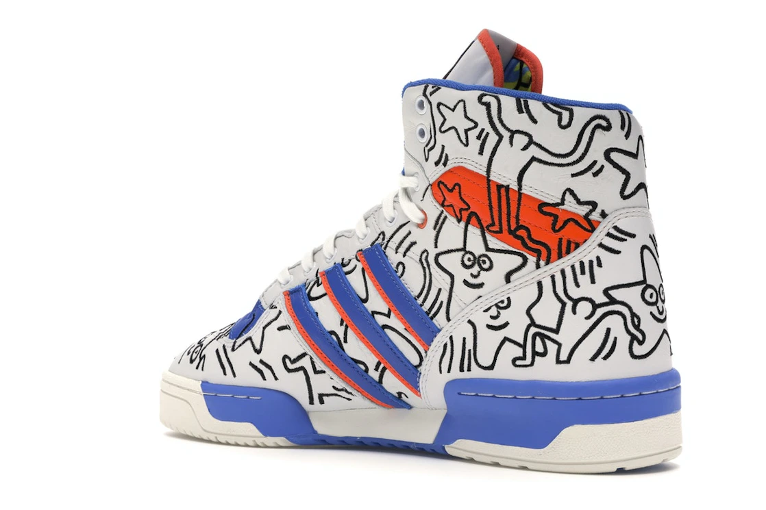 Vue 23 de adidas Rivalry Hi Keith Haring