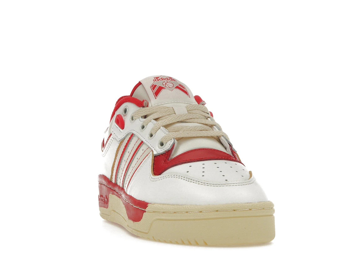 Vue 8 de adidas Rivalry Low 86 Core White Off White Team Power Red