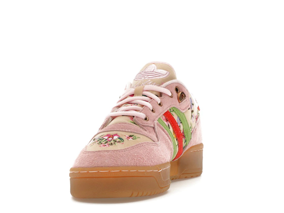 Vue 12 de adidas Rivalry Low Unheardof Grandma's Couch Pink