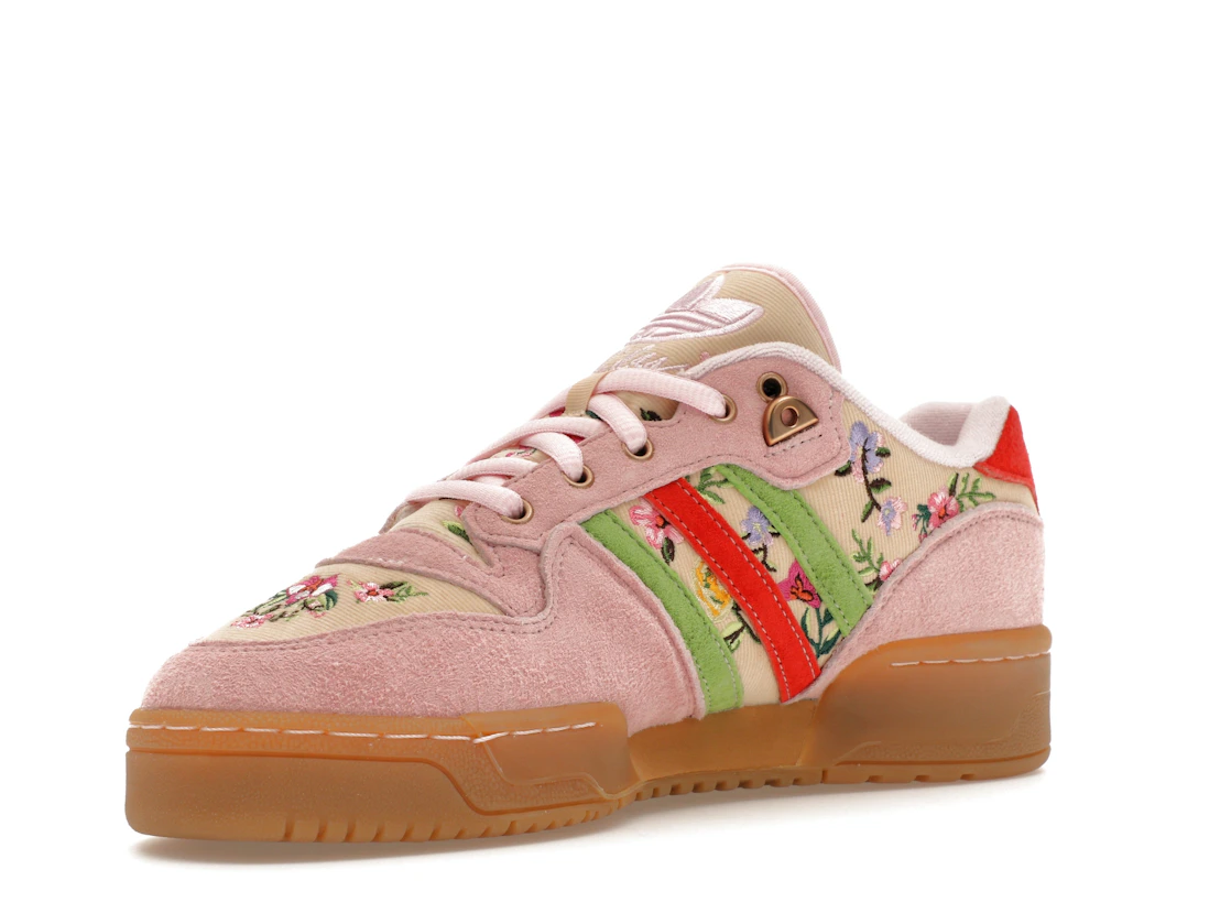 Vue 15 de adidas Rivalry Low Unheardof Grandma's Couch Pink