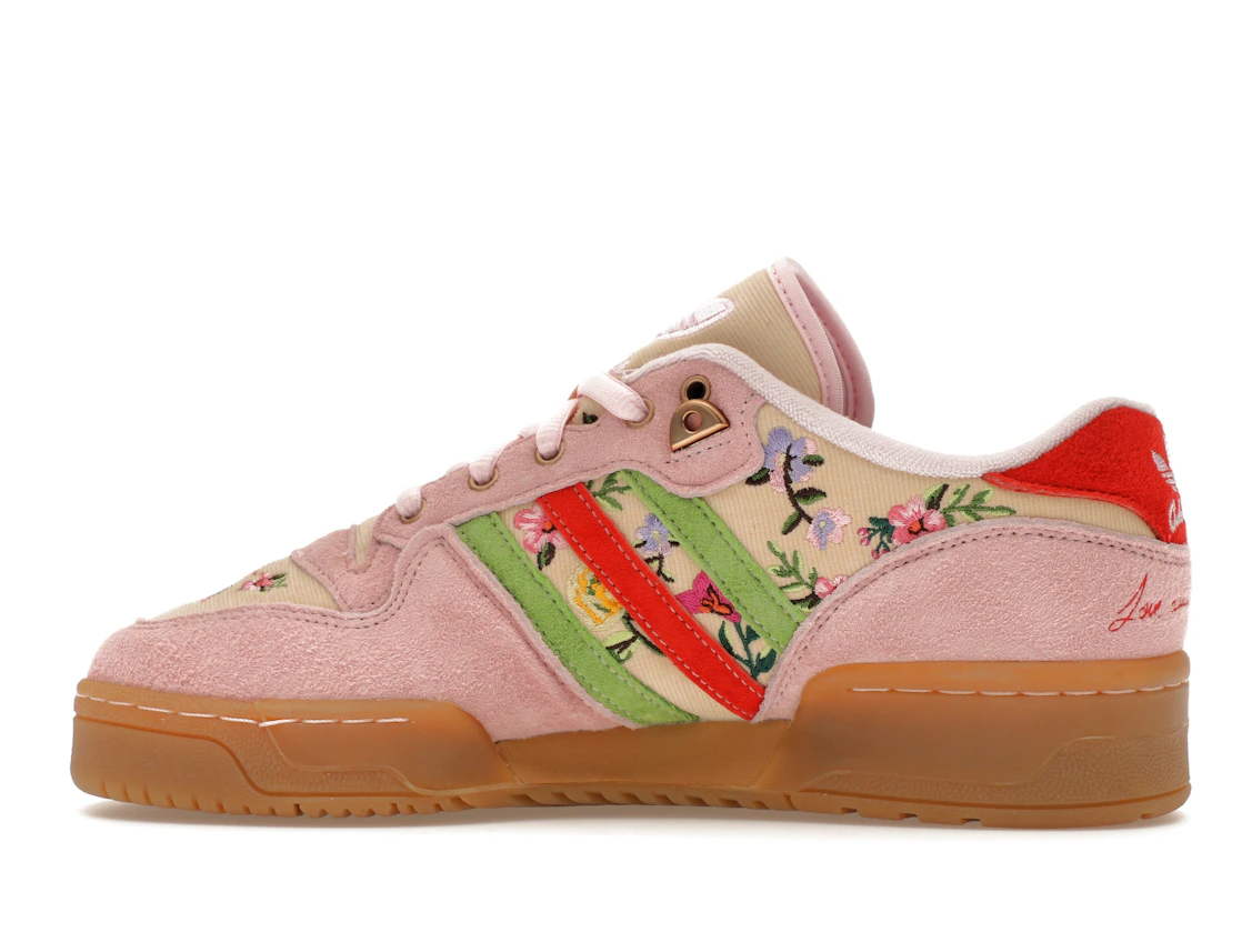 Vue 20 de adidas Rivalry Low Unheardof Grandma's Couch Pink
