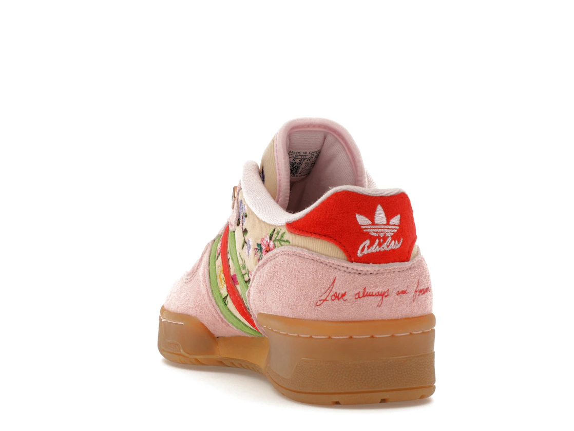 Vue 26 de adidas Rivalry Low Unheardof Grandma's Couch Pink
