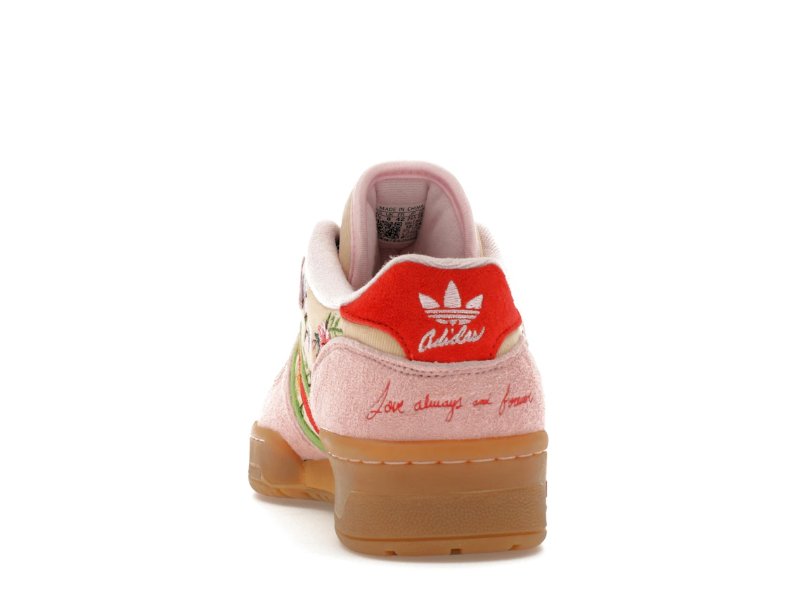 Vue 27 de adidas Rivalry Low Unheardof Grandma's Couch Pink