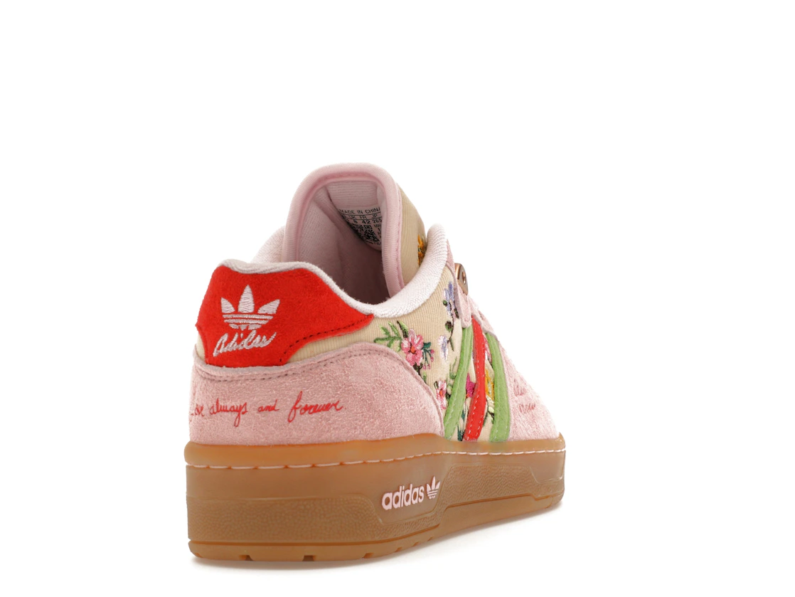 Vue 30 de adidas Rivalry Low Unheardof Grandma's Couch Pink