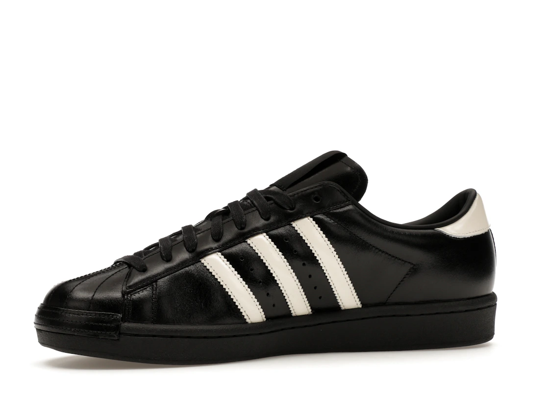Vue 17 de adidas Superstar Vintage Kith Black Tie Made in Germany