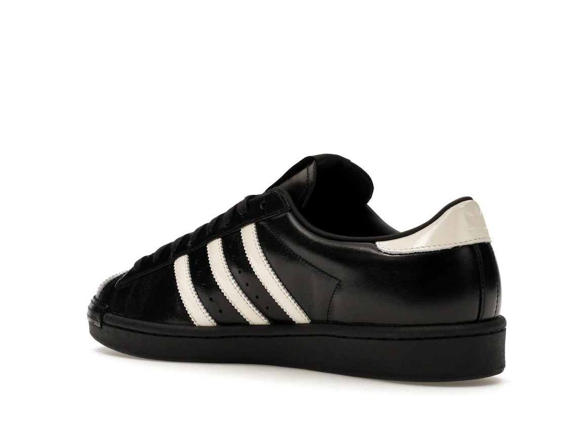 Vue 23 de adidas Superstar Vintage Kith Black Tie Made in Germany