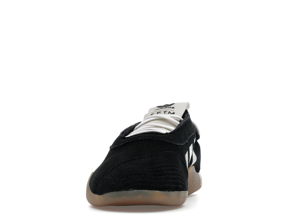 Vue 11 de adidas Taekwondo Mei Song for the Mute Black White 