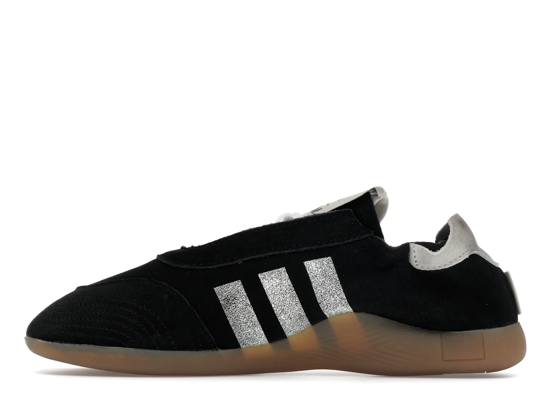 Vue 19 de adidas Taekwondo Mei Song for the Mute Black White 