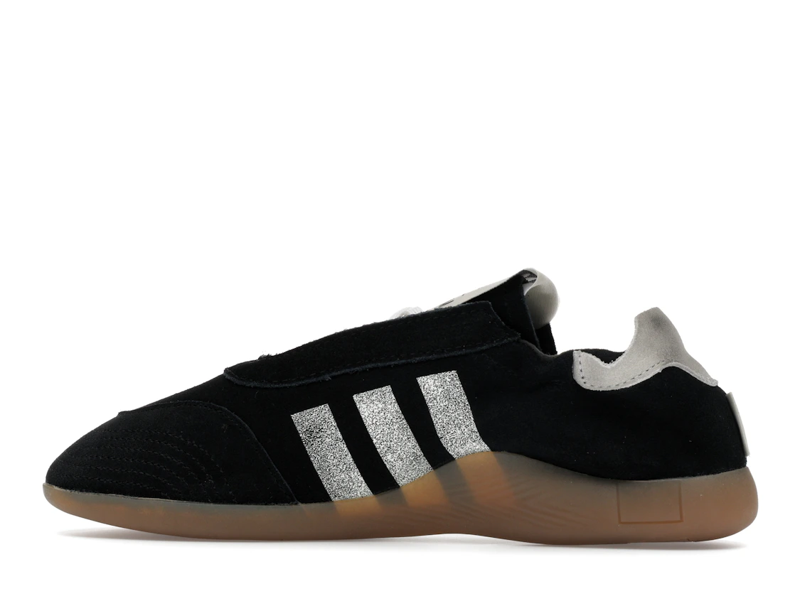 Vue 20 de adidas Taekwondo Mei Song for the Mute Black White 