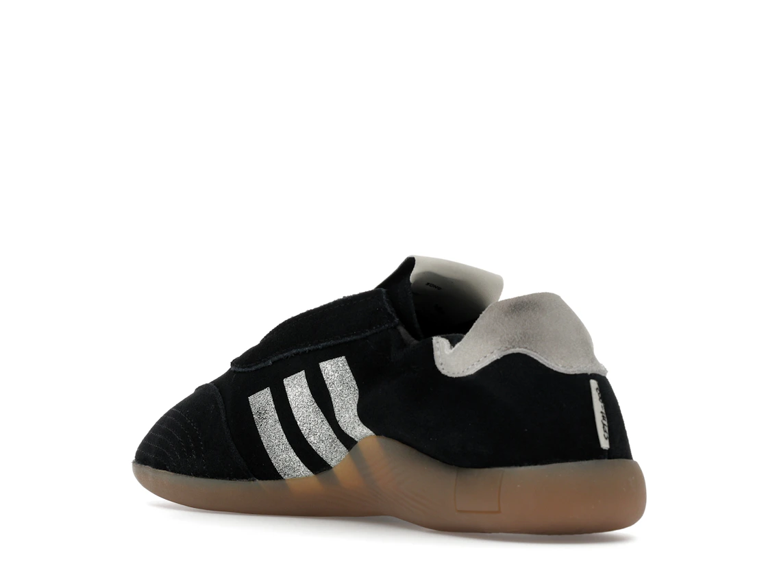 Vue 24 de adidas Taekwondo Mei Song for the Mute Black White 