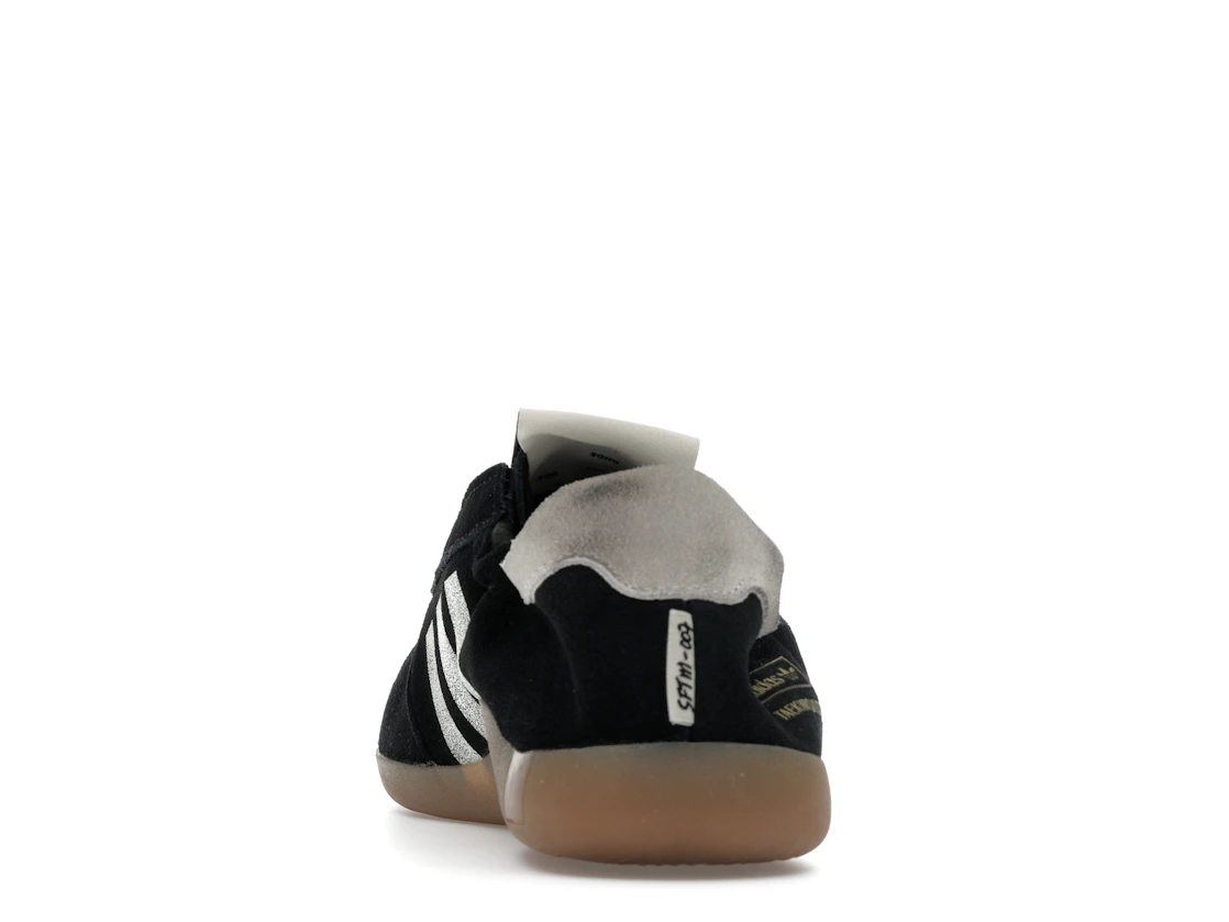Vue 27 de adidas Taekwondo Mei Song for the Mute Black White 