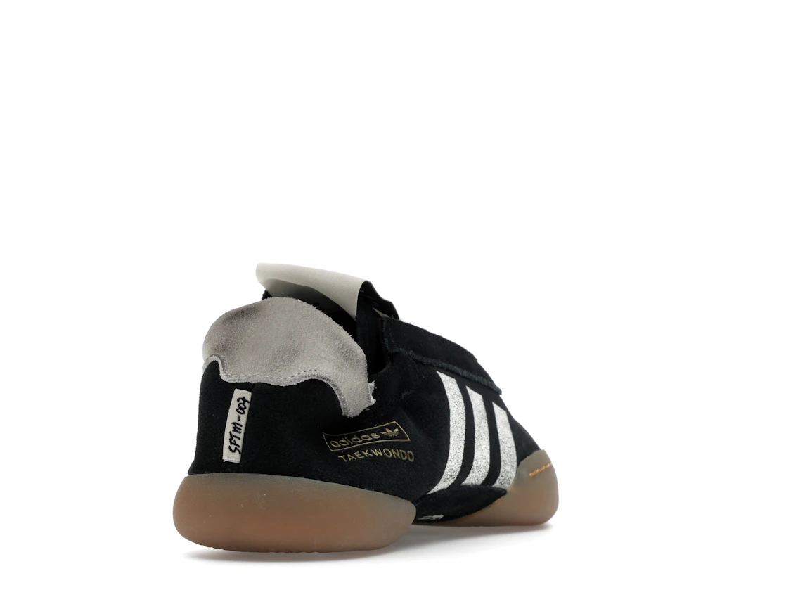 Vue 30 de adidas Taekwondo Mei Song for the Mute Black White 