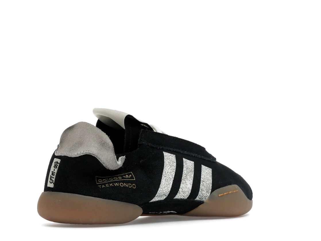 Vue 32 de adidas Taekwondo Mei Song for the Mute Black White 