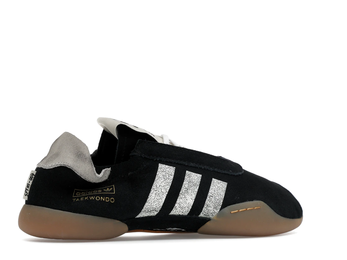 Vue 34 de adidas Taekwondo Mei Song for the Mute Black White 