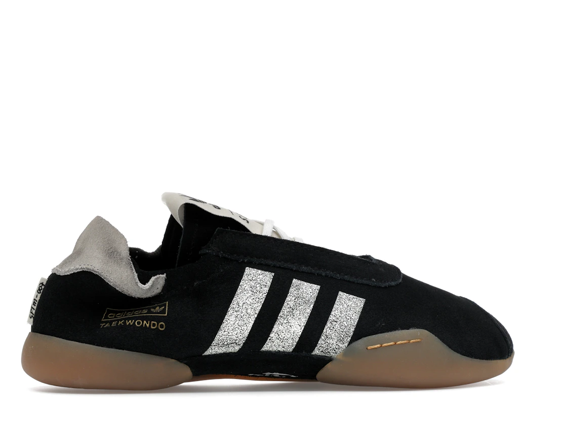 Vue 35 de adidas Taekwondo Mei Song for the Mute Black White 