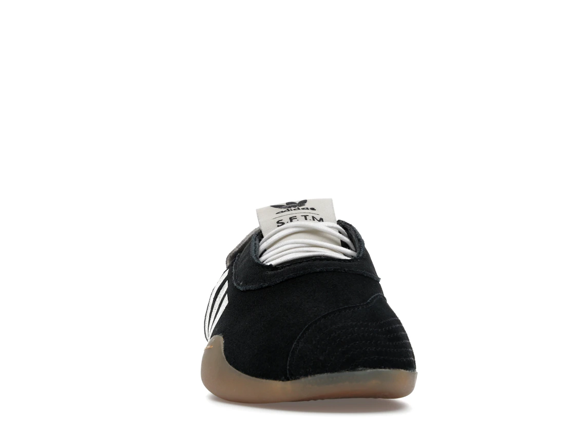Vue 9 de adidas Taekwondo Mei Song for the Mute Black White 