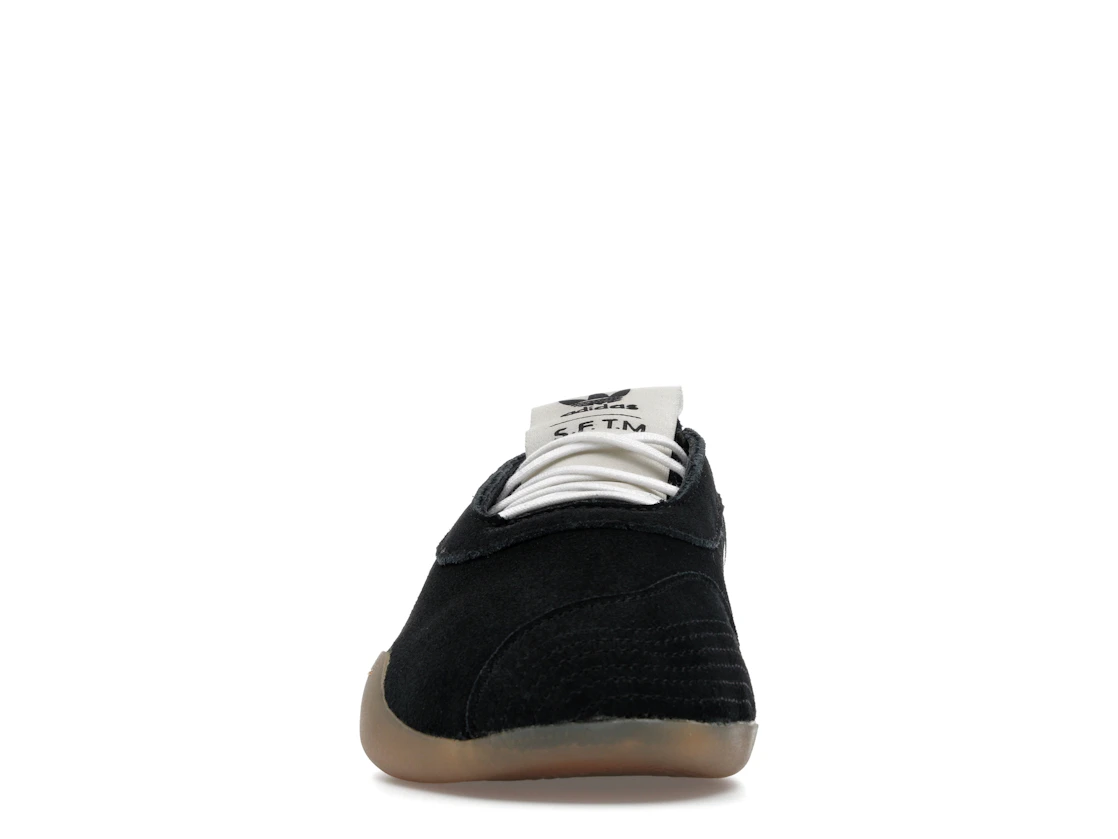 Vue 10 de adidas Taekwondo Mei Song for the Mute Black White 