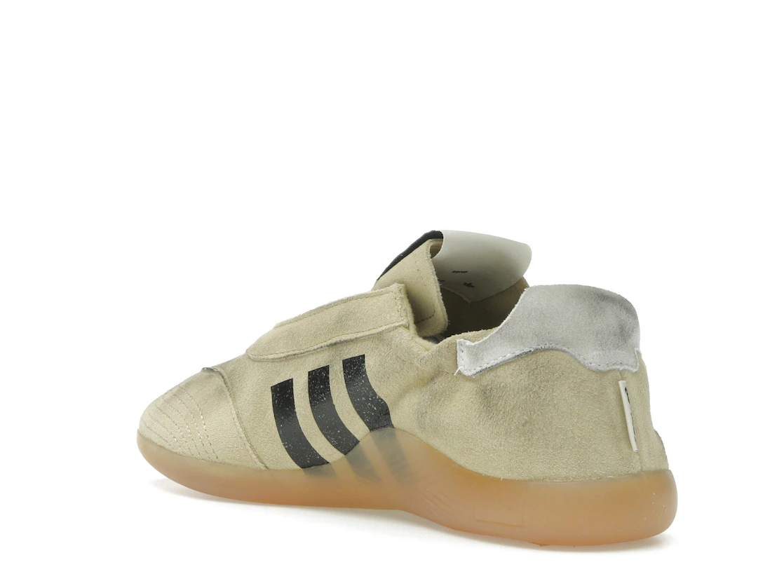 Vue 24 de adidas Taekwondo Mei Song for the Mute Cream White 