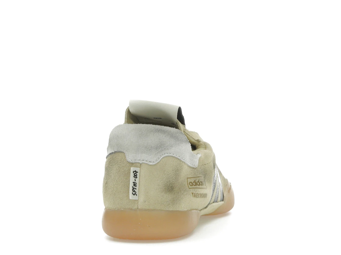 Vue 29 de adidas Taekwondo Mei Song for the Mute Cream White 