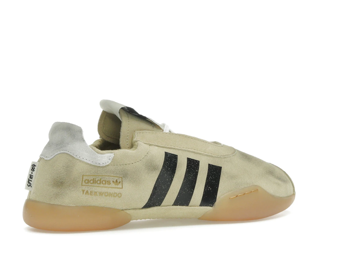 Vue 34 de adidas Taekwondo Mei Song for the Mute Cream White 
