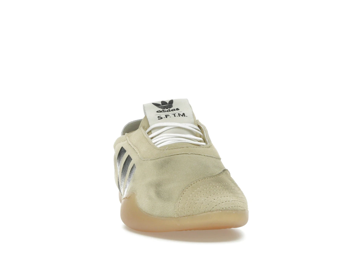 Vue 9 de adidas Taekwondo Mei Song for the Mute Cream White 