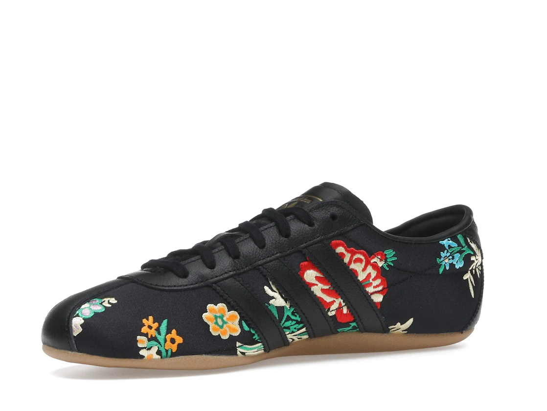 Vue 16 de adidas Tokyo Black Floral Embroidery 