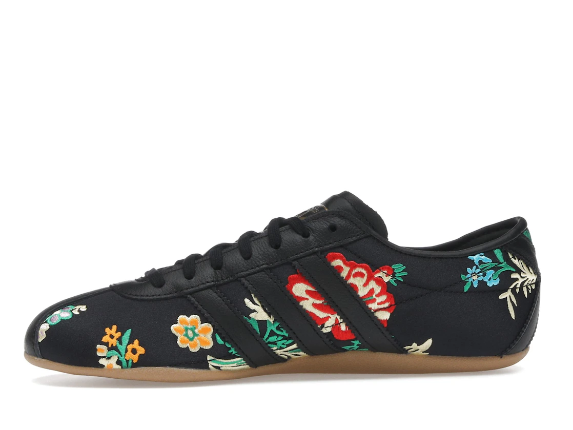Vue 18 de adidas Tokyo Black Floral Embroidery 