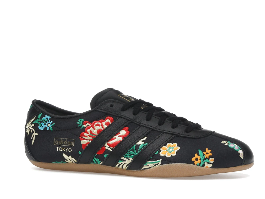 Vue 3 de adidas Tokyo Black Floral Embroidery 