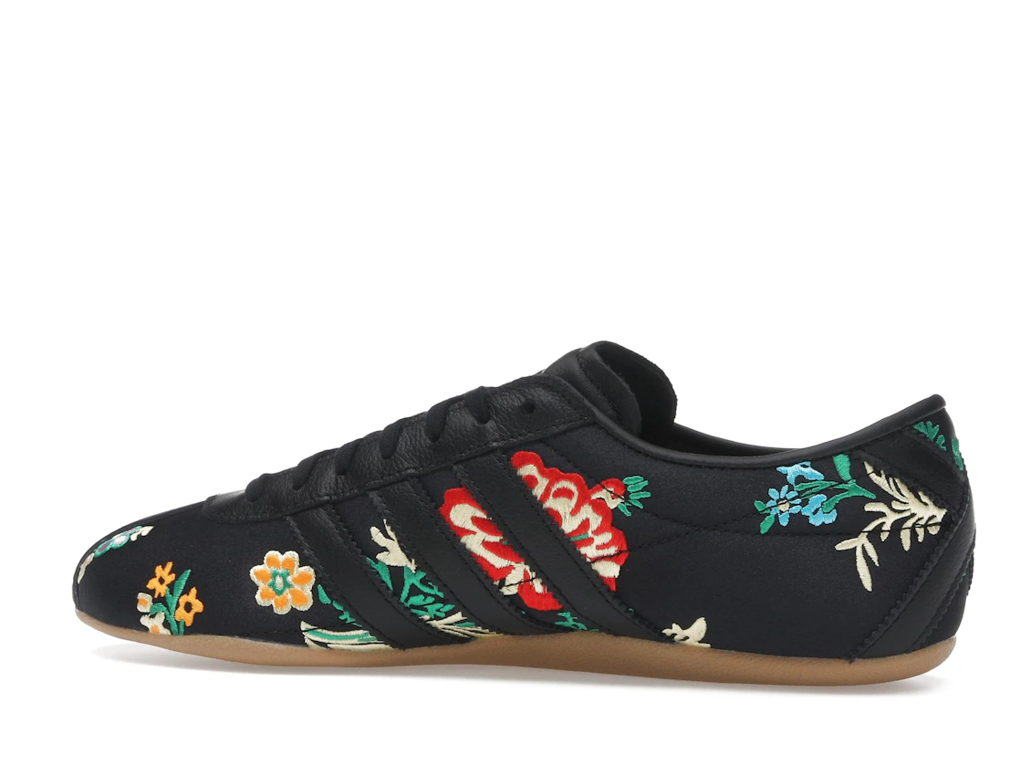 Vue 21 de adidas Tokyo Black Floral Embroidery 