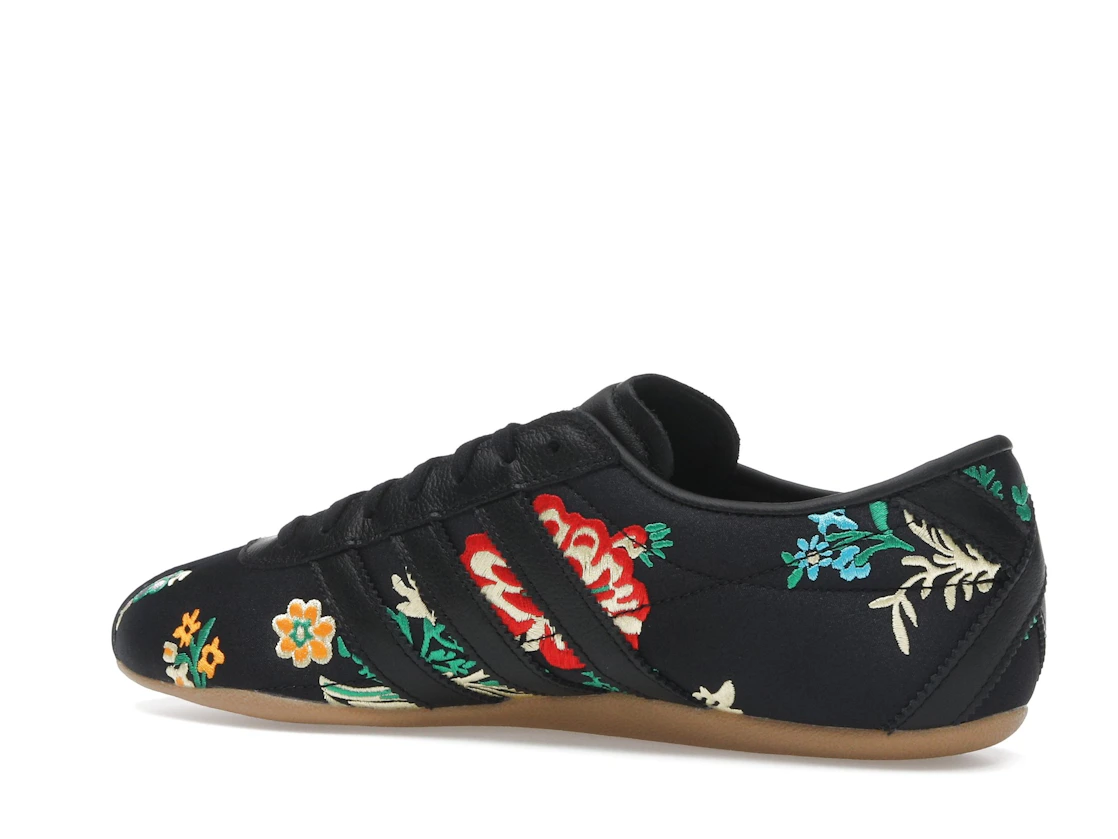 Vue 22 de adidas Tokyo Black Floral Embroidery 