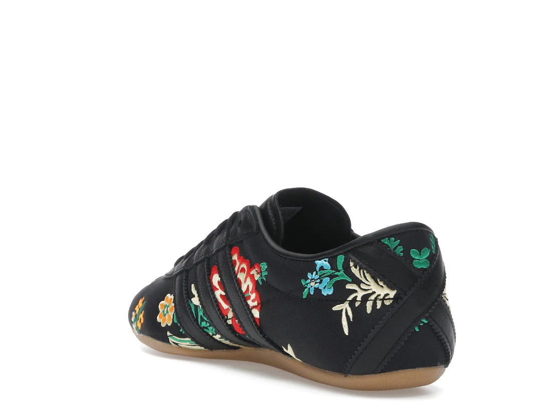 Vue 25 de adidas Tokyo Black Floral Embroidery 