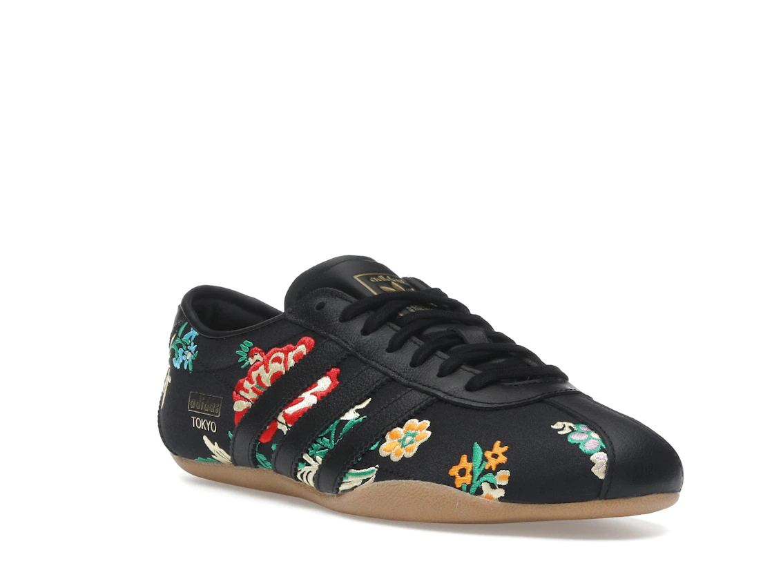 Vue 6 de adidas Tokyo Black Floral Embroidery 