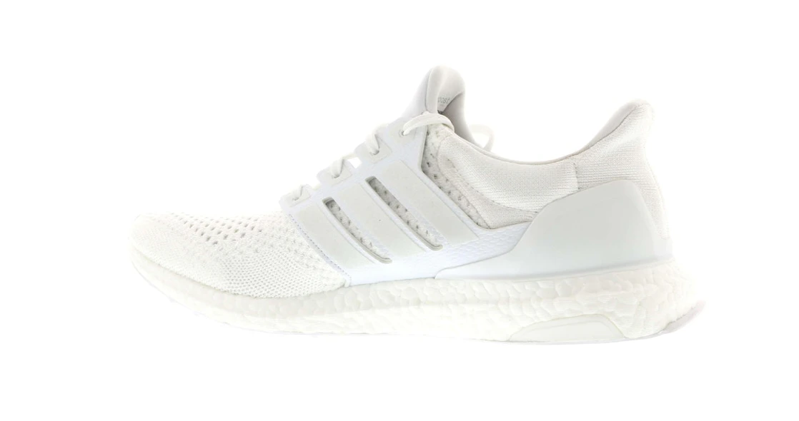 Vue 15 de adidas Ultra Boost 1.0 J&D Collective Triple White