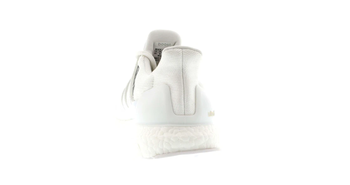 Vue 19 de adidas Ultra Boost 1.0 J&D Collective Triple White