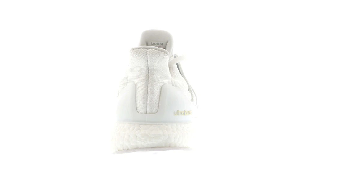 Vue 20 de adidas Ultra Boost 1.0 J&D Collective Triple White