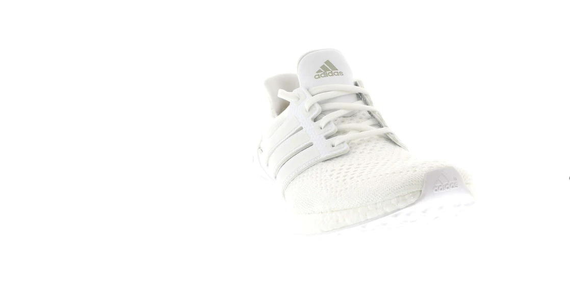 Vue 6 de adidas Ultra Boost 1.0 J&D Collective Triple White
