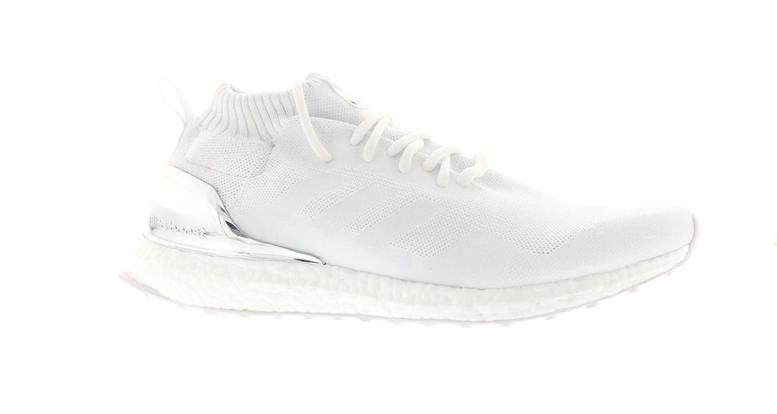 Vue 2 de adidas Ultra Boost Mid Ronnie Fieg Friends and Family White