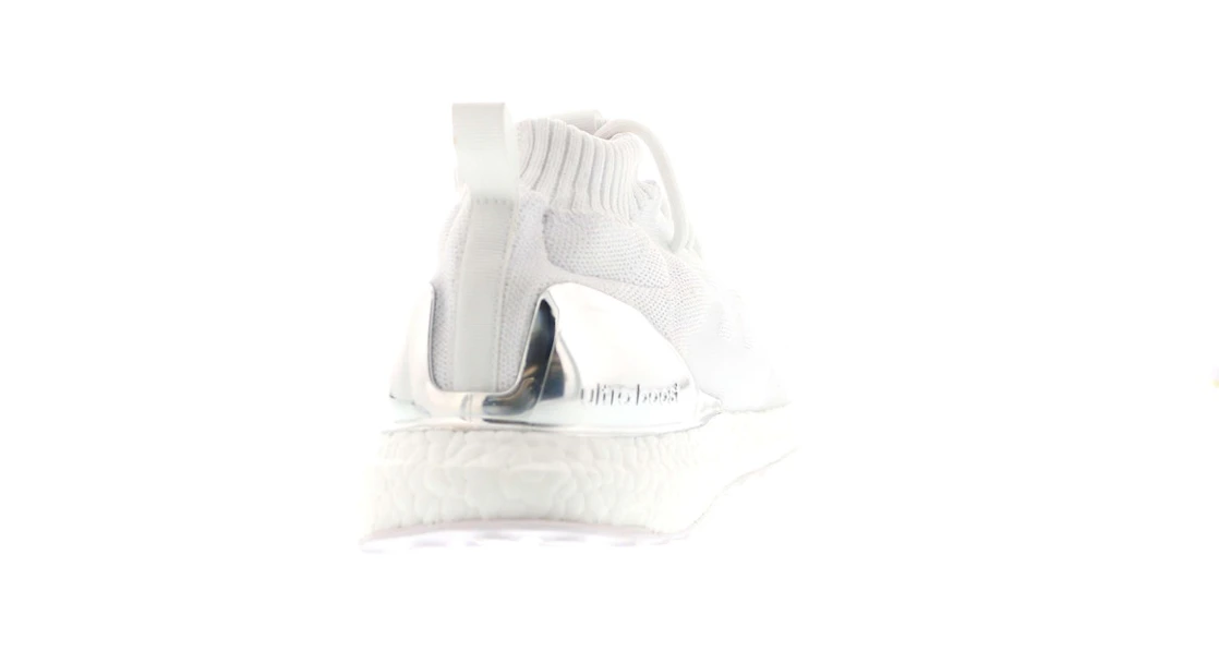 Vue 21 de adidas Ultra Boost Mid Ronnie Fieg Friends and Family White